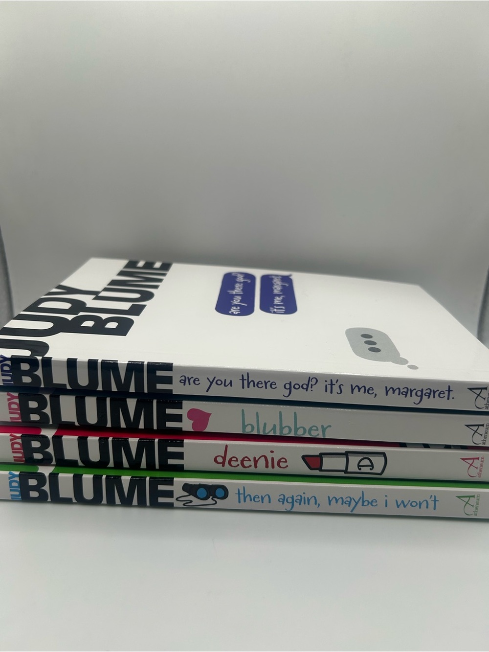 🆕 Judy Blume Paperback Books (Set of 4) - great for summer reading 📚 🏖️ - Picture 3 of 11